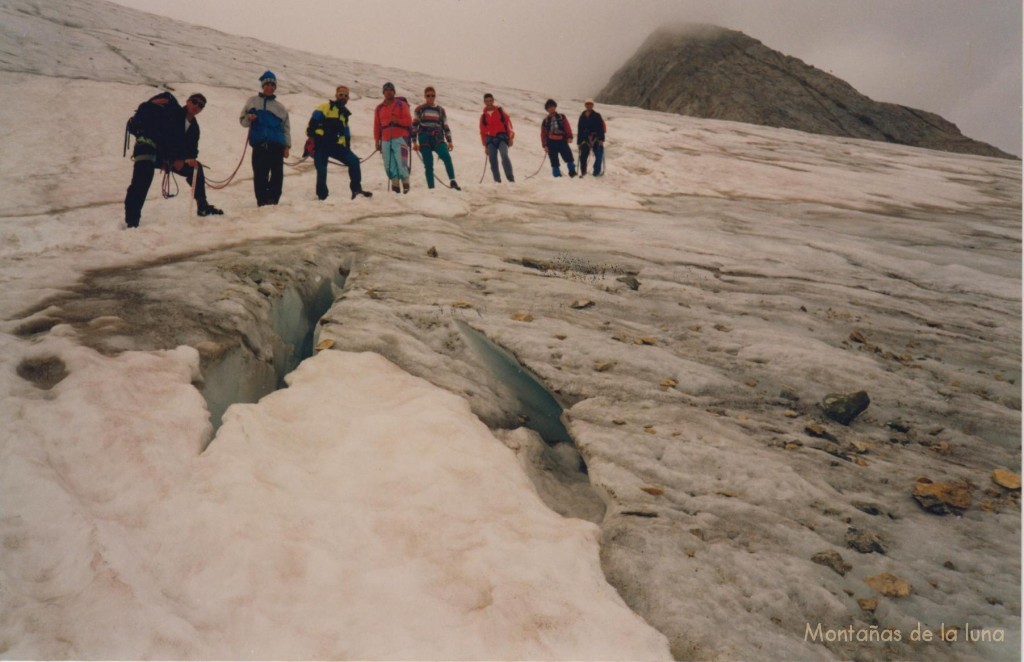 "Encordados" en el Glaciar d'Ossoue